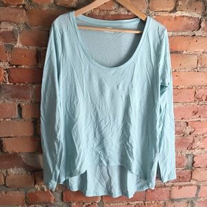 Old Navy pale blue high/low relaxed tee